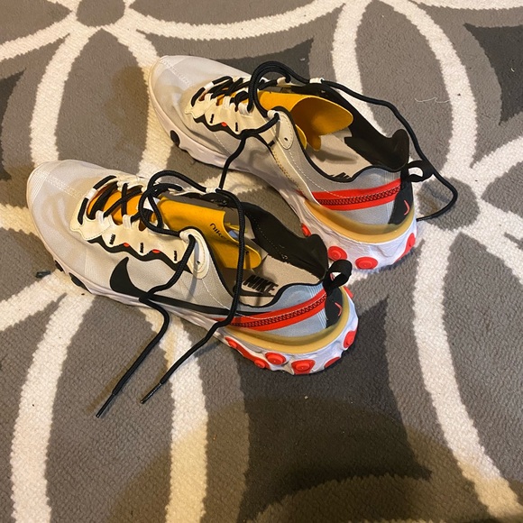 React Element 55 'Tour Yellow' used - Picture 2 of 7